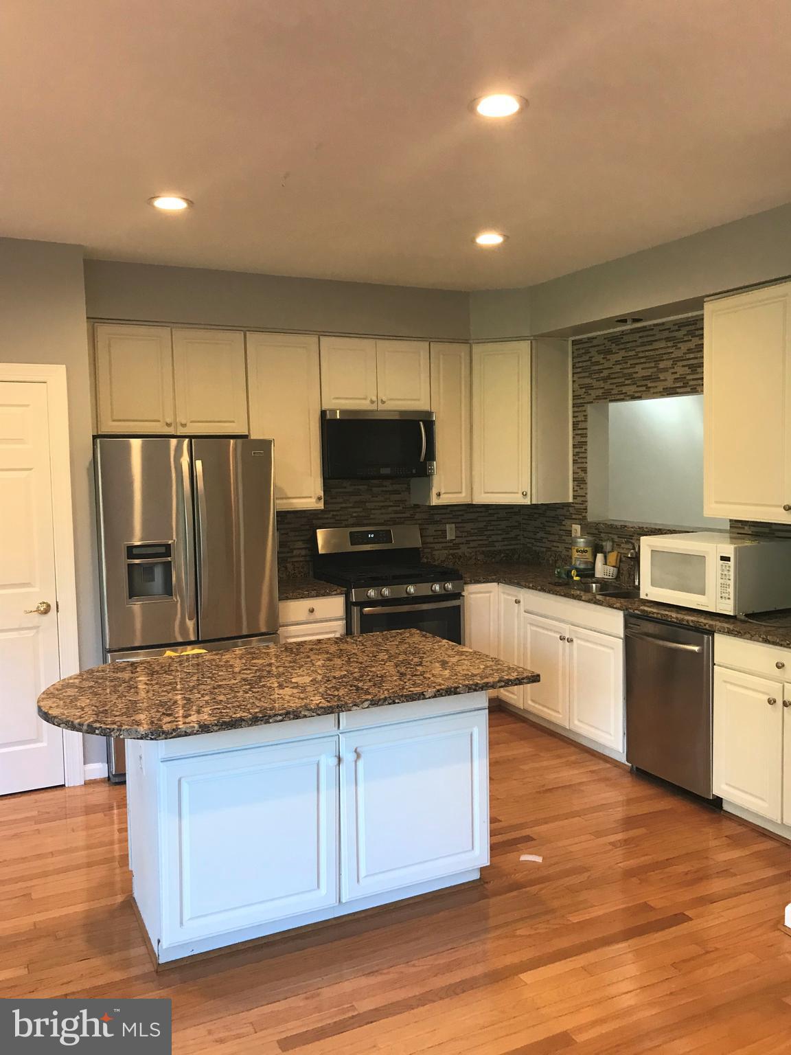 PRINCE WILLIAM COMMONS - Residential Lease