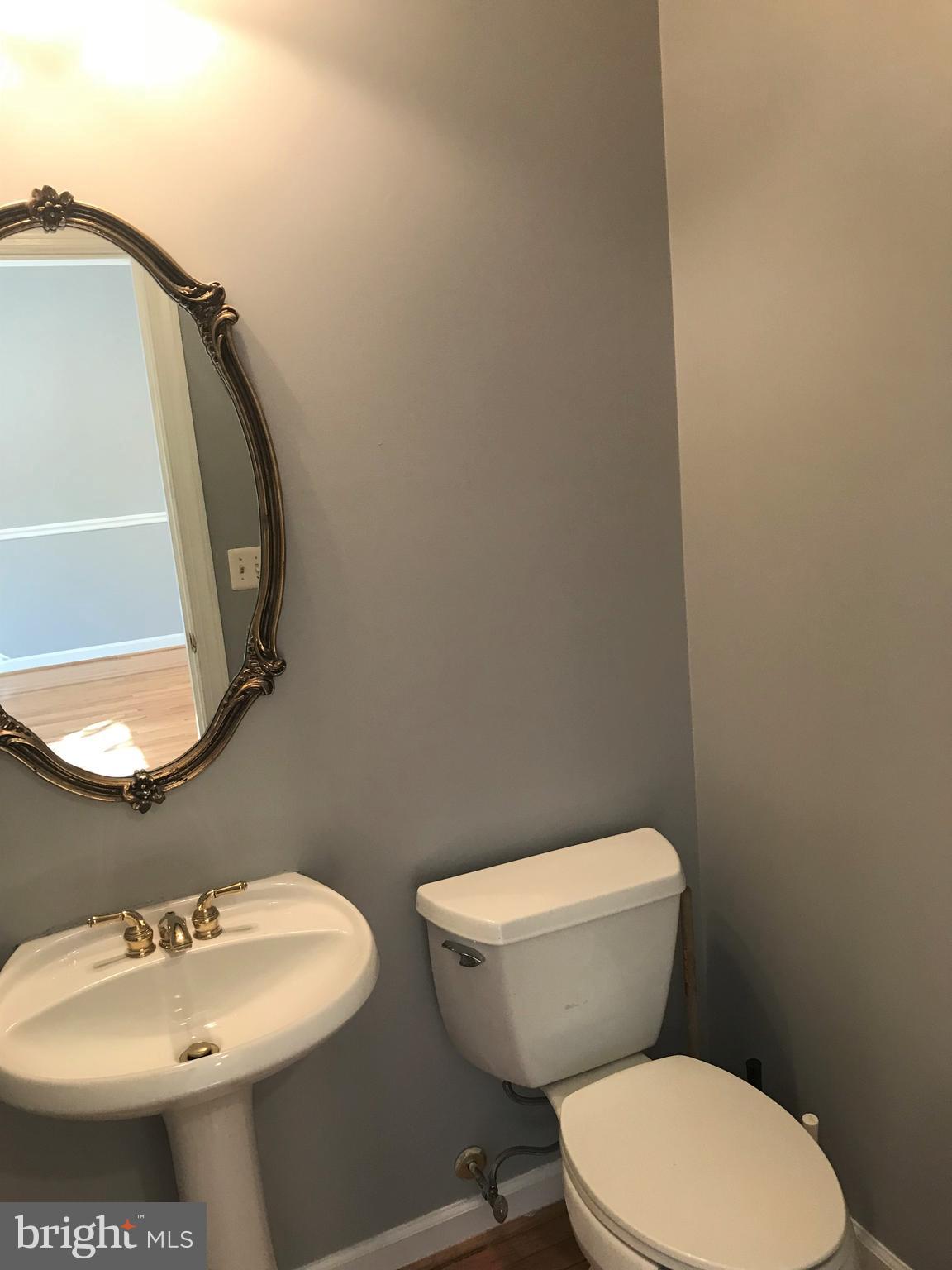 PRINCE WILLIAM COMMONS - Residential Lease