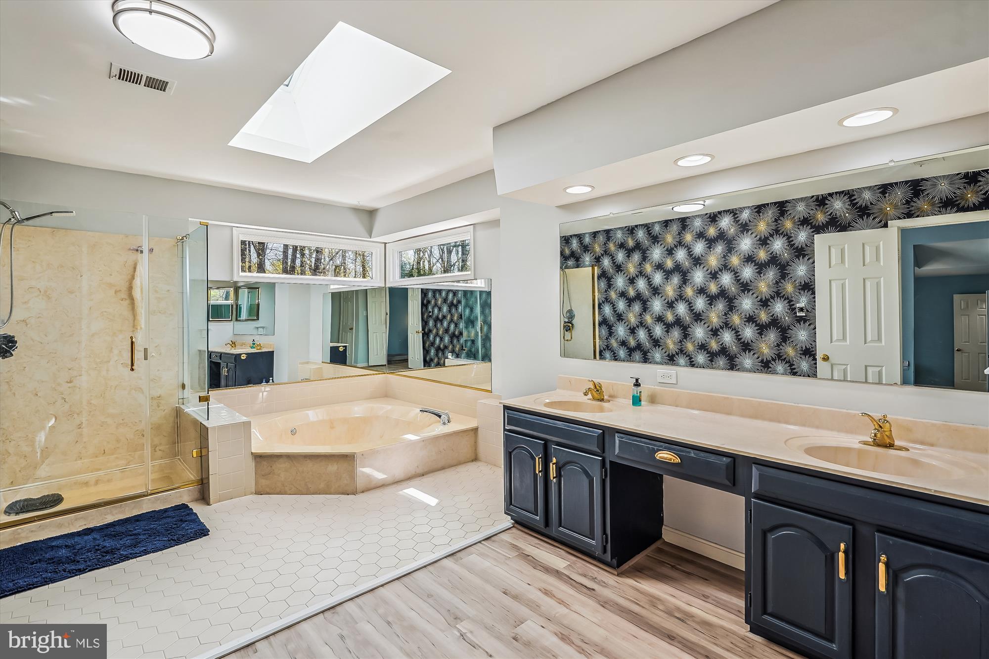 SHAKER WOODS - Residential