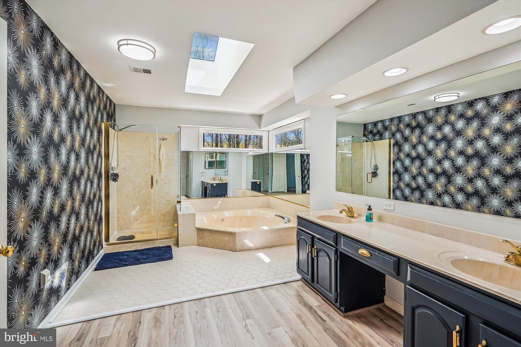 SHAKER WOODS - Residential