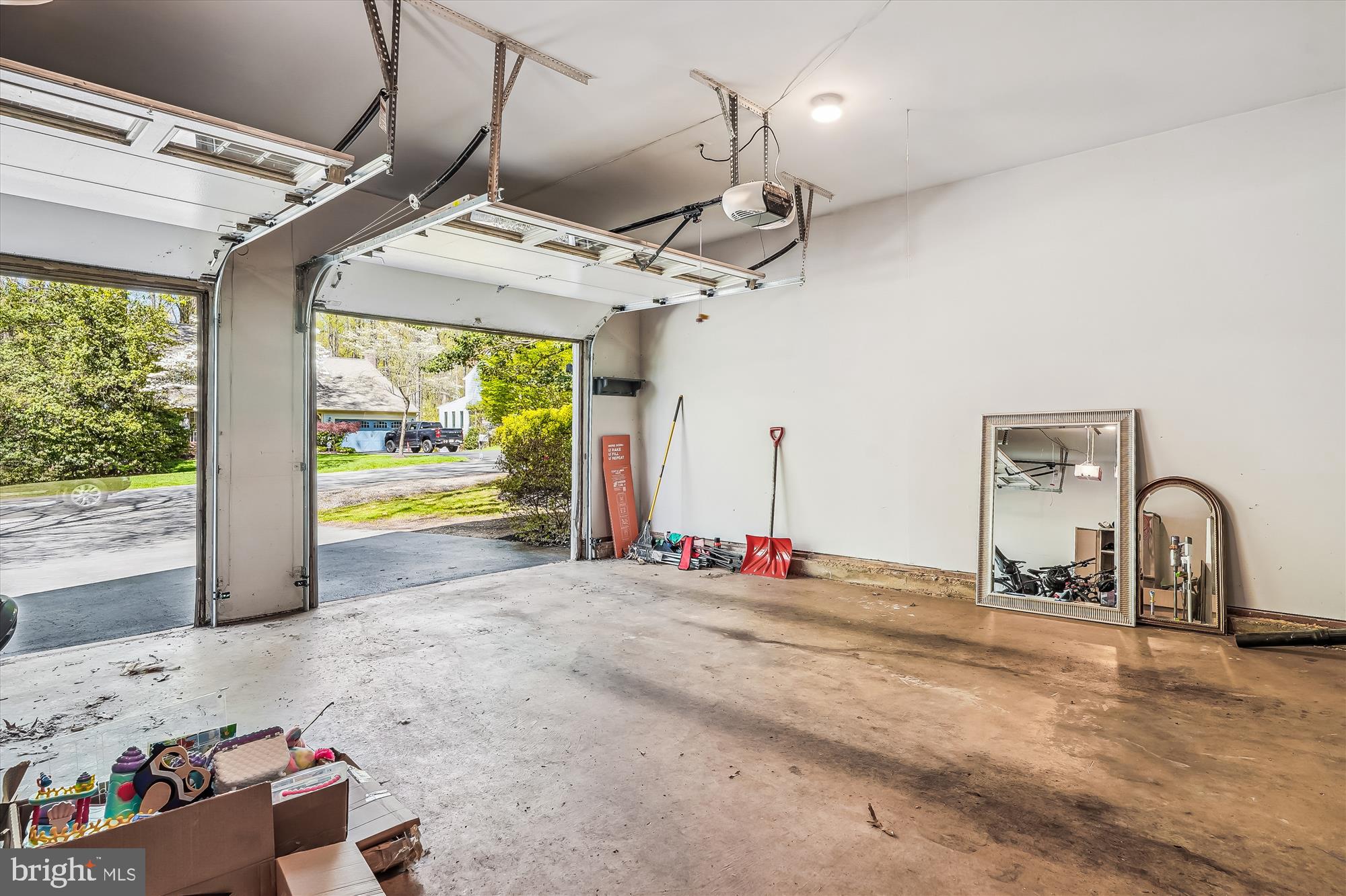 SHAKER WOODS - Residential