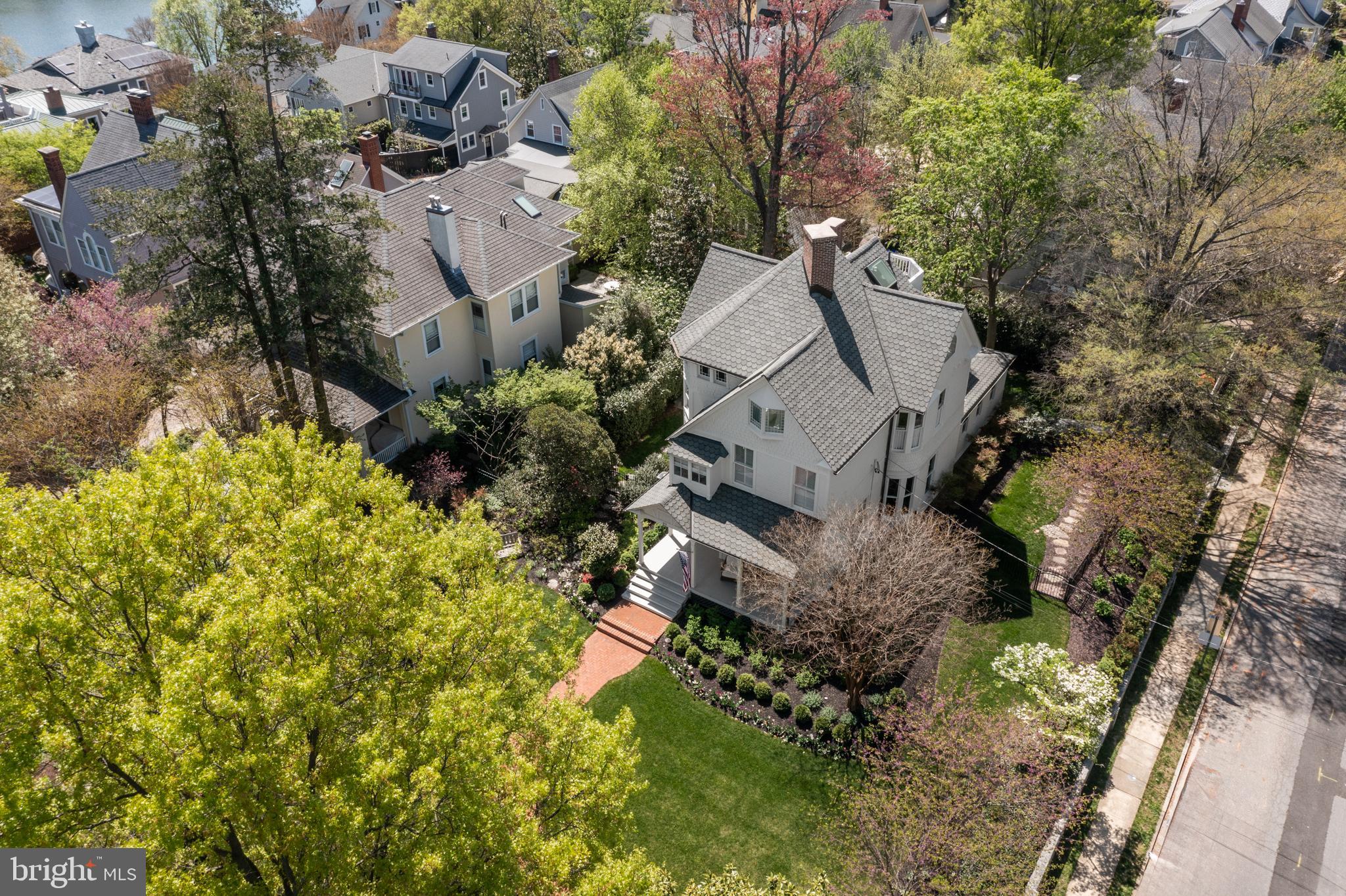 MURRAY HILL - Residential