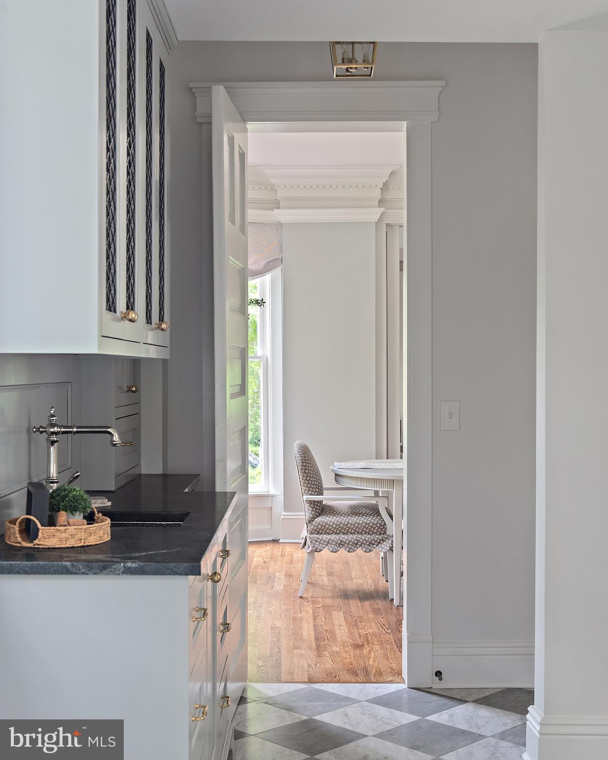 MURRAY HILL - Residential