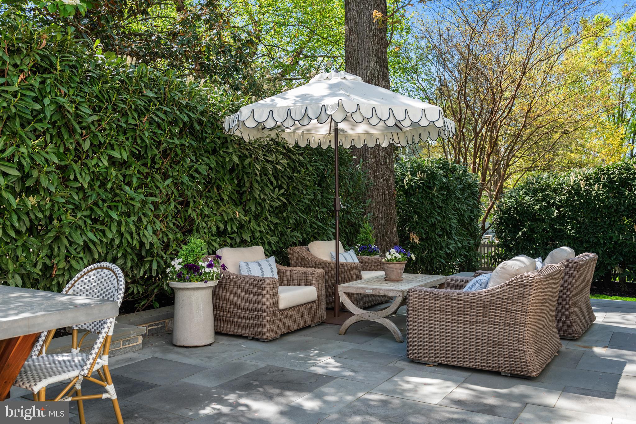 MURRAY HILL - Residential