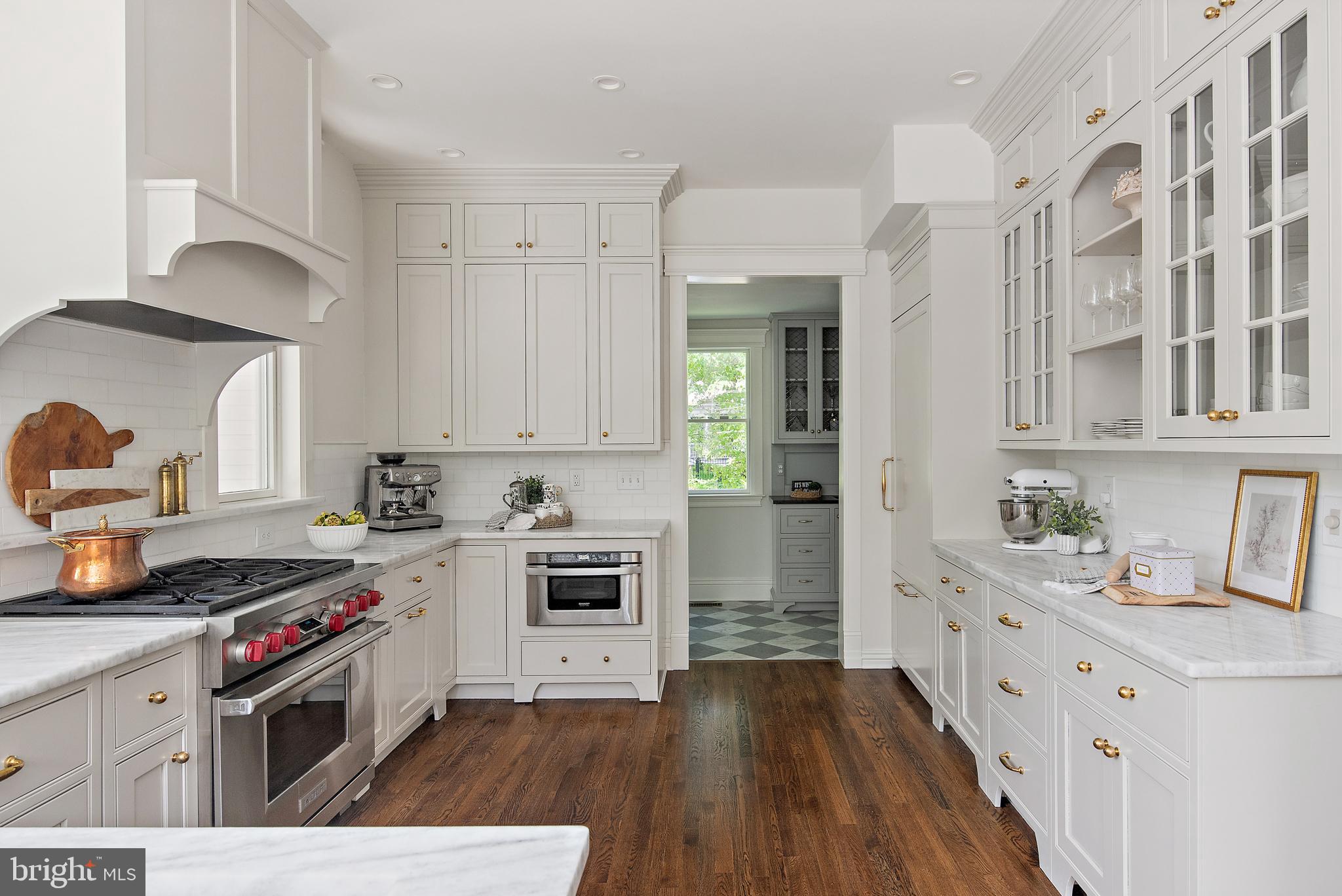 MURRAY HILL - Residential