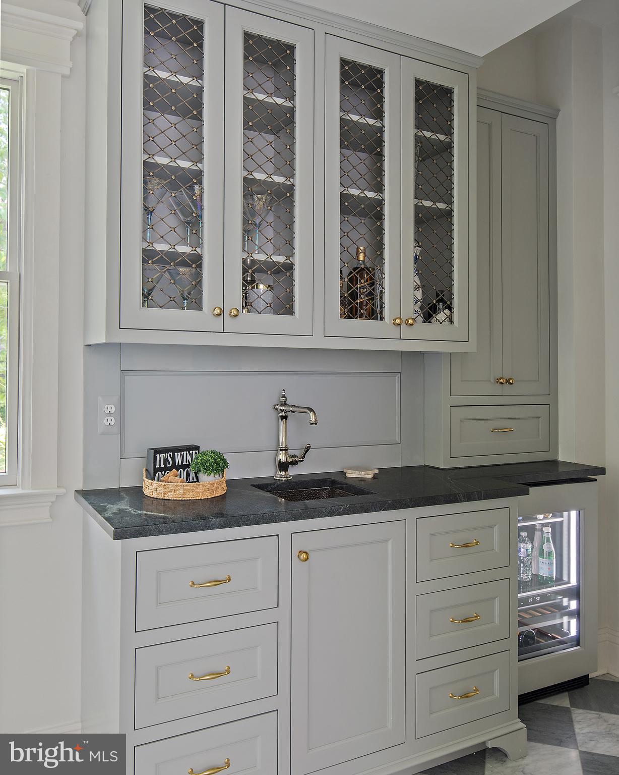 MURRAY HILL - Residential