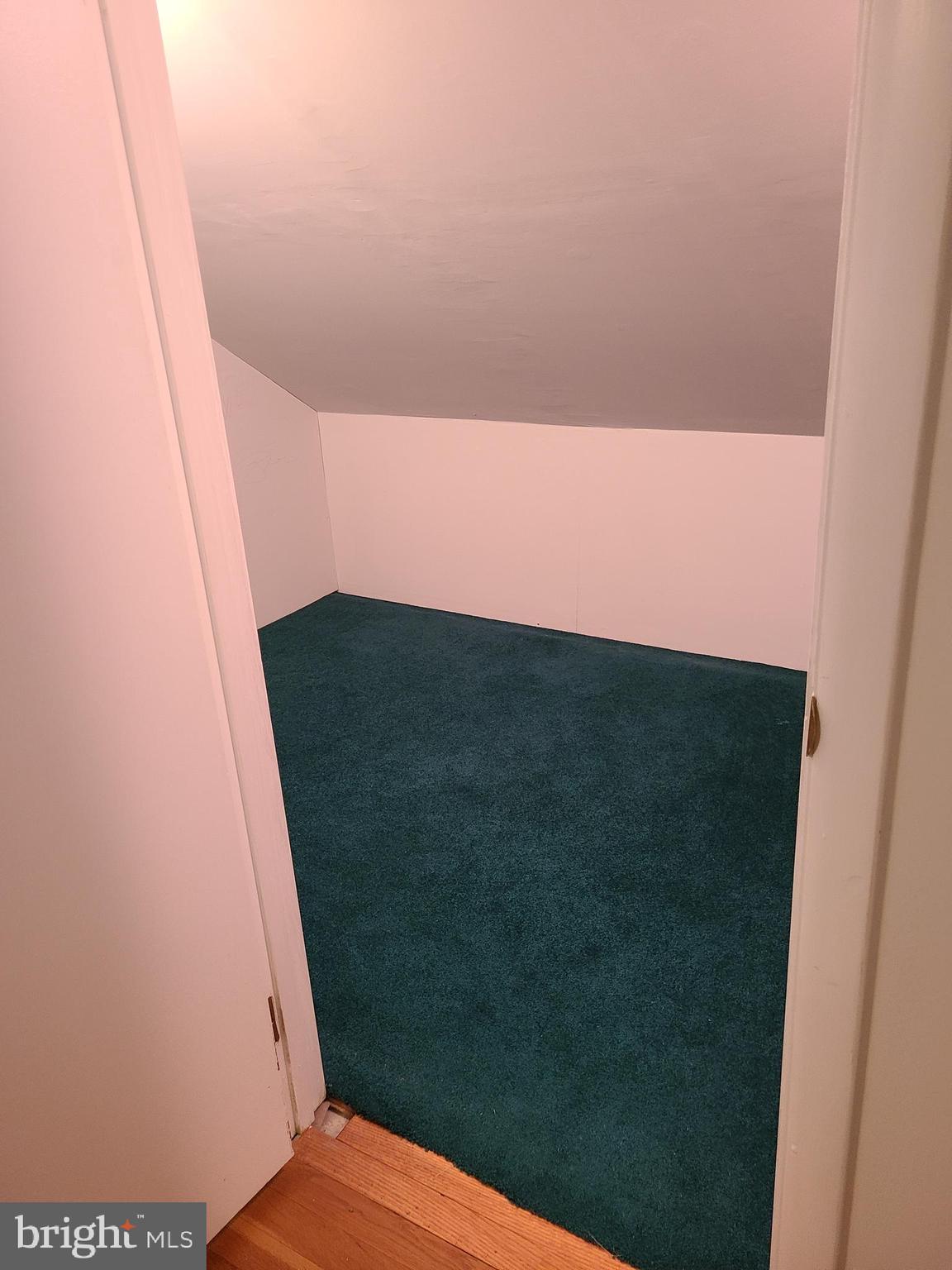 MANTUA HILLS - Residential