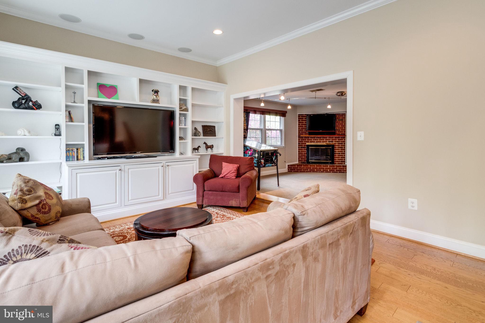 MANTUA HILLS - Residential