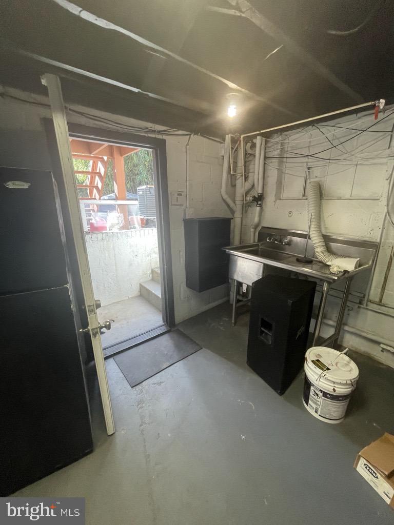 KERR'S ADDITION - Commercial Sale