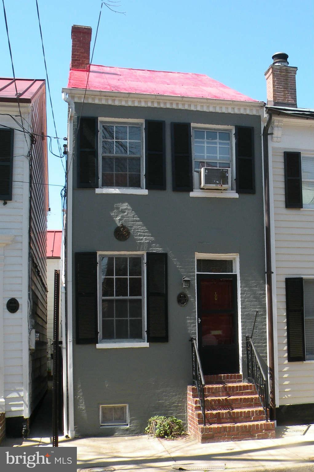 OLD TOWN - Residential Lease