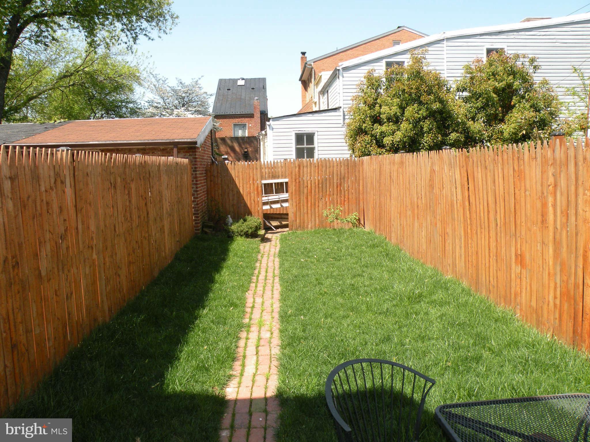 OLD TOWN - Residential Lease