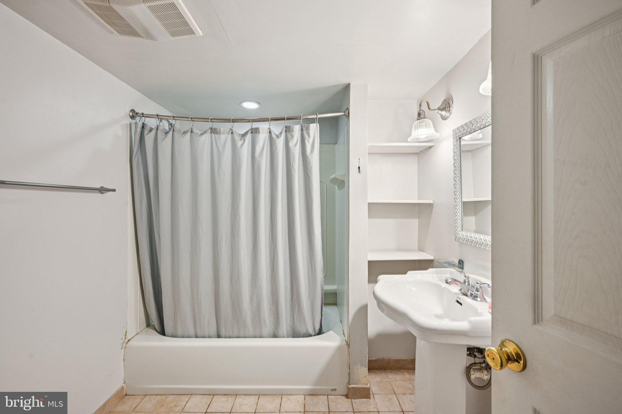 NORTHGATE AT CRANB - Residential