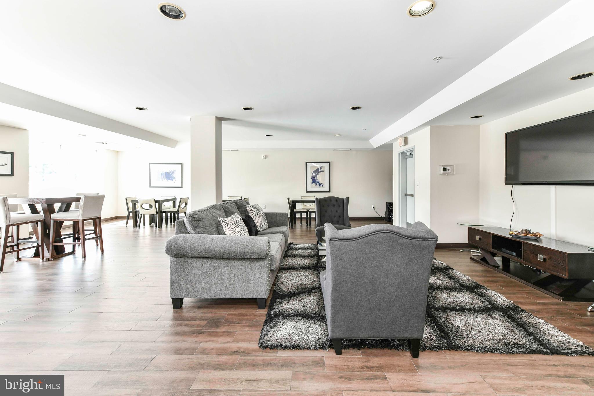 ISABELLA AT MONTICELLO MEWS - Residential