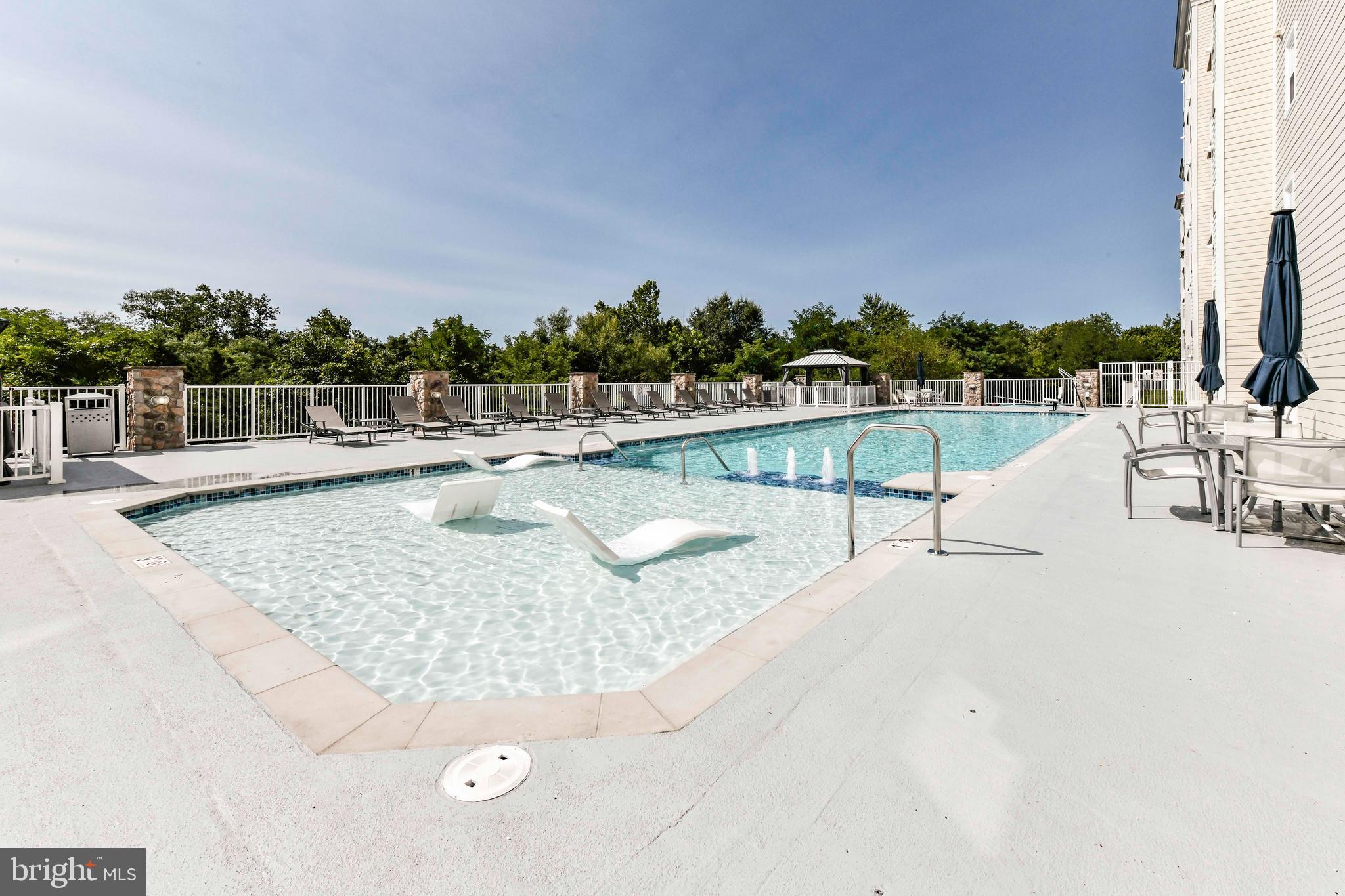 ISABELLA AT MONTICELLO MEWS - Residential