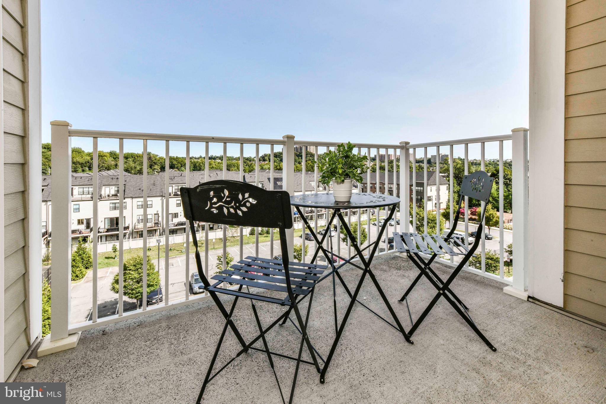 ISABELLA AT MONTICELLO MEWS - Residential