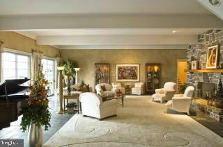 CAPTAINS HILL - Residential