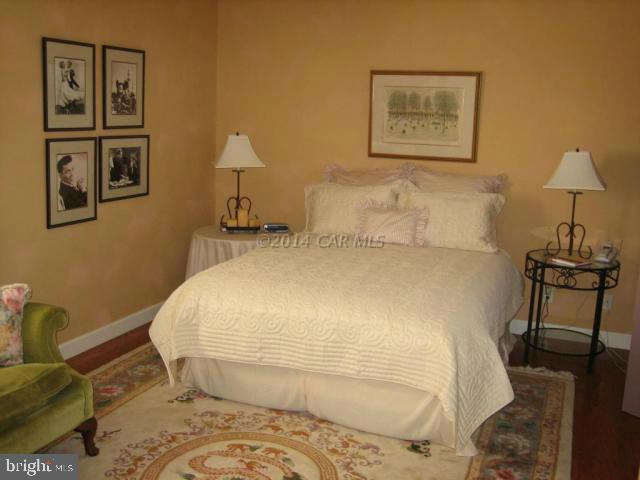 CAPTAINS HILL - Residential