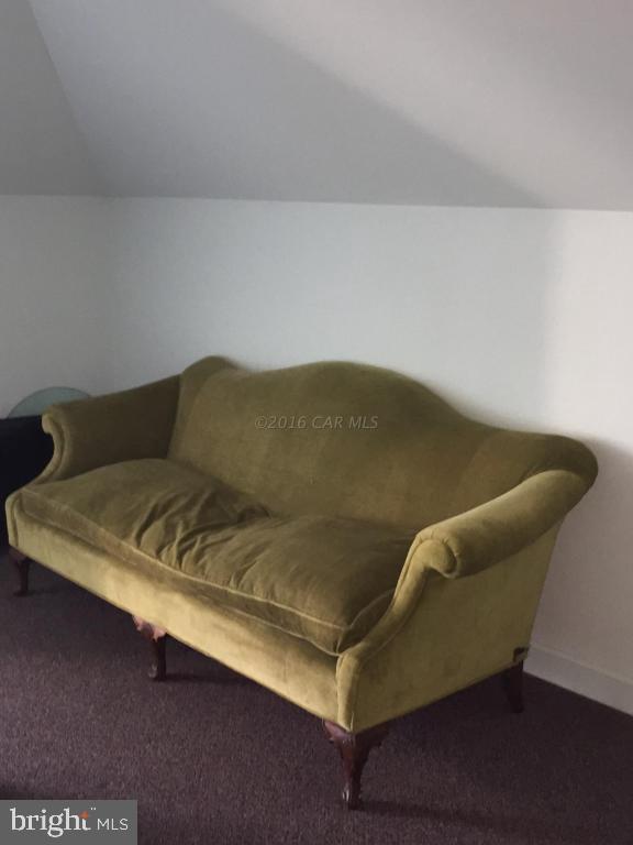 CAPTAINS HILL - Residential