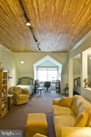 CAPTAINS HILL - Residential