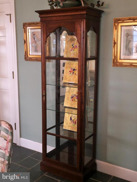 CAPTAINS HILL - Residential