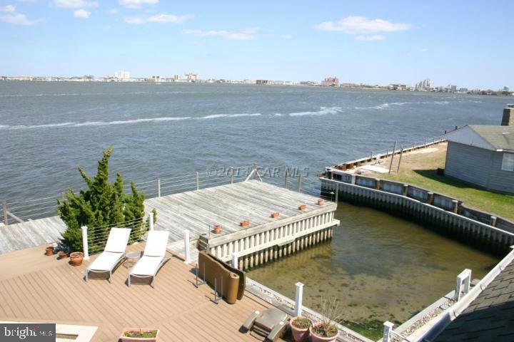 CAPTAINS HILL - Residential