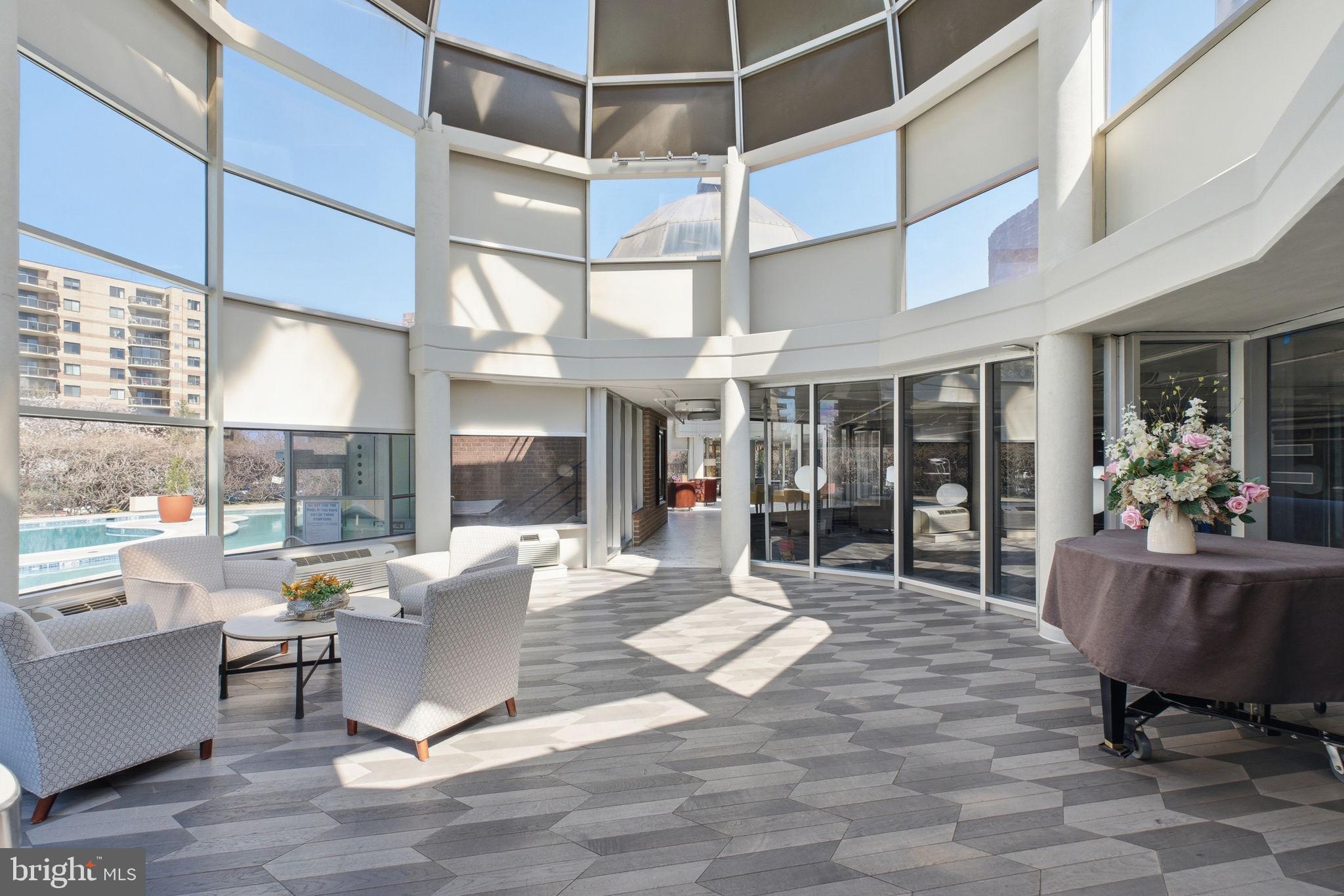 ROTONDA - Residential