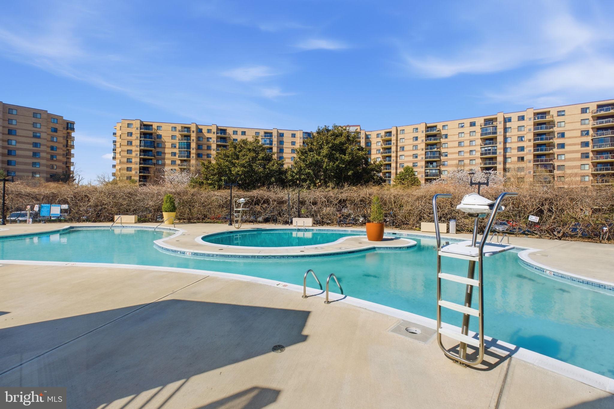 ROTONDA - Residential