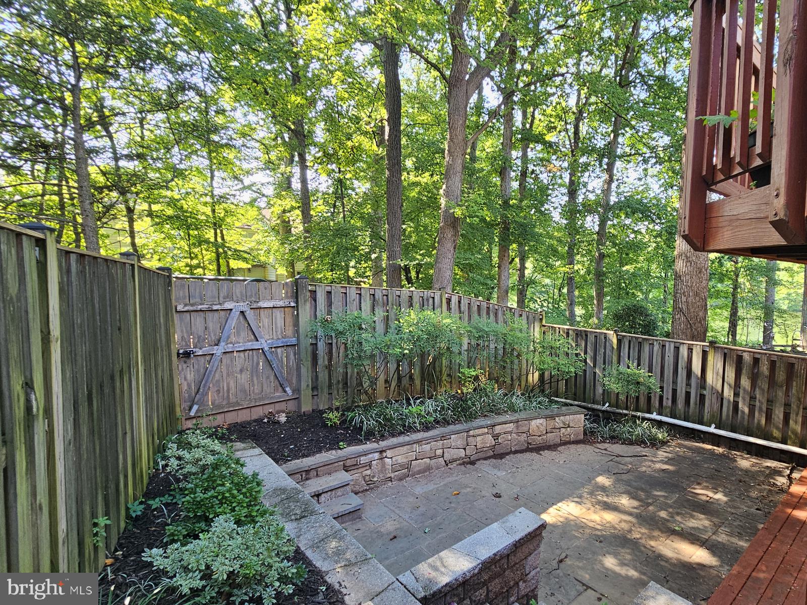 2 WATERSIDE COURT
