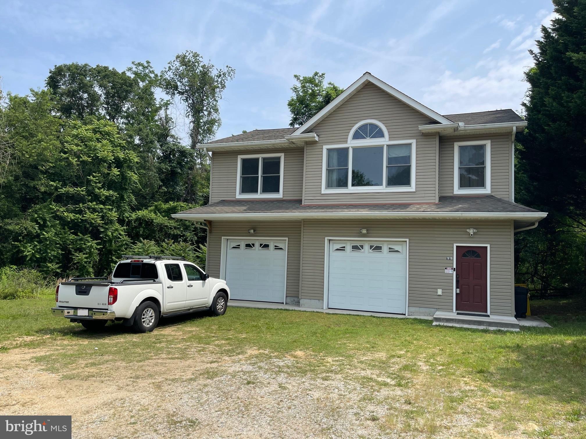1610 HOG FARM ROAD