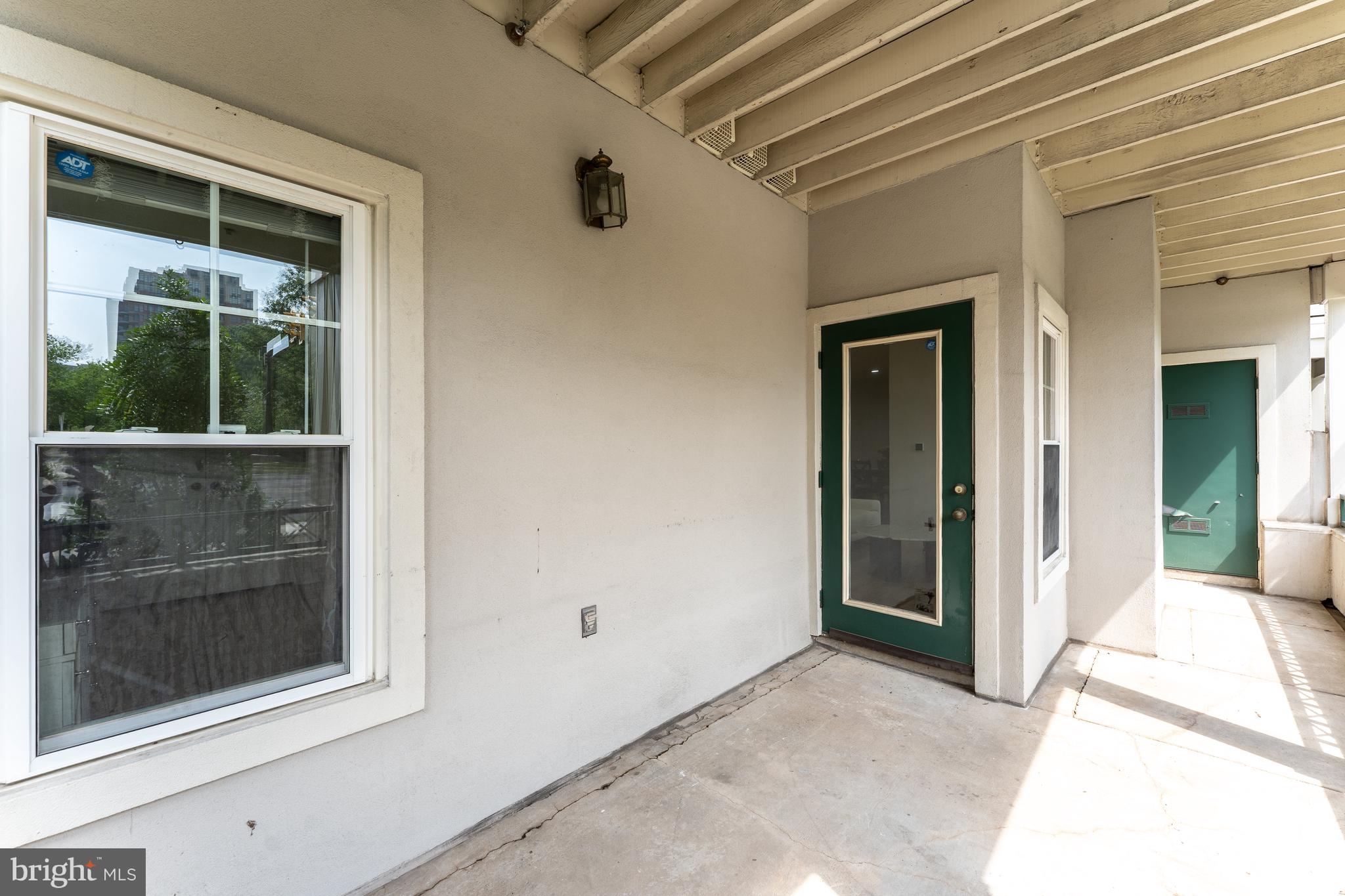 OAK PARK CONDO - Residential