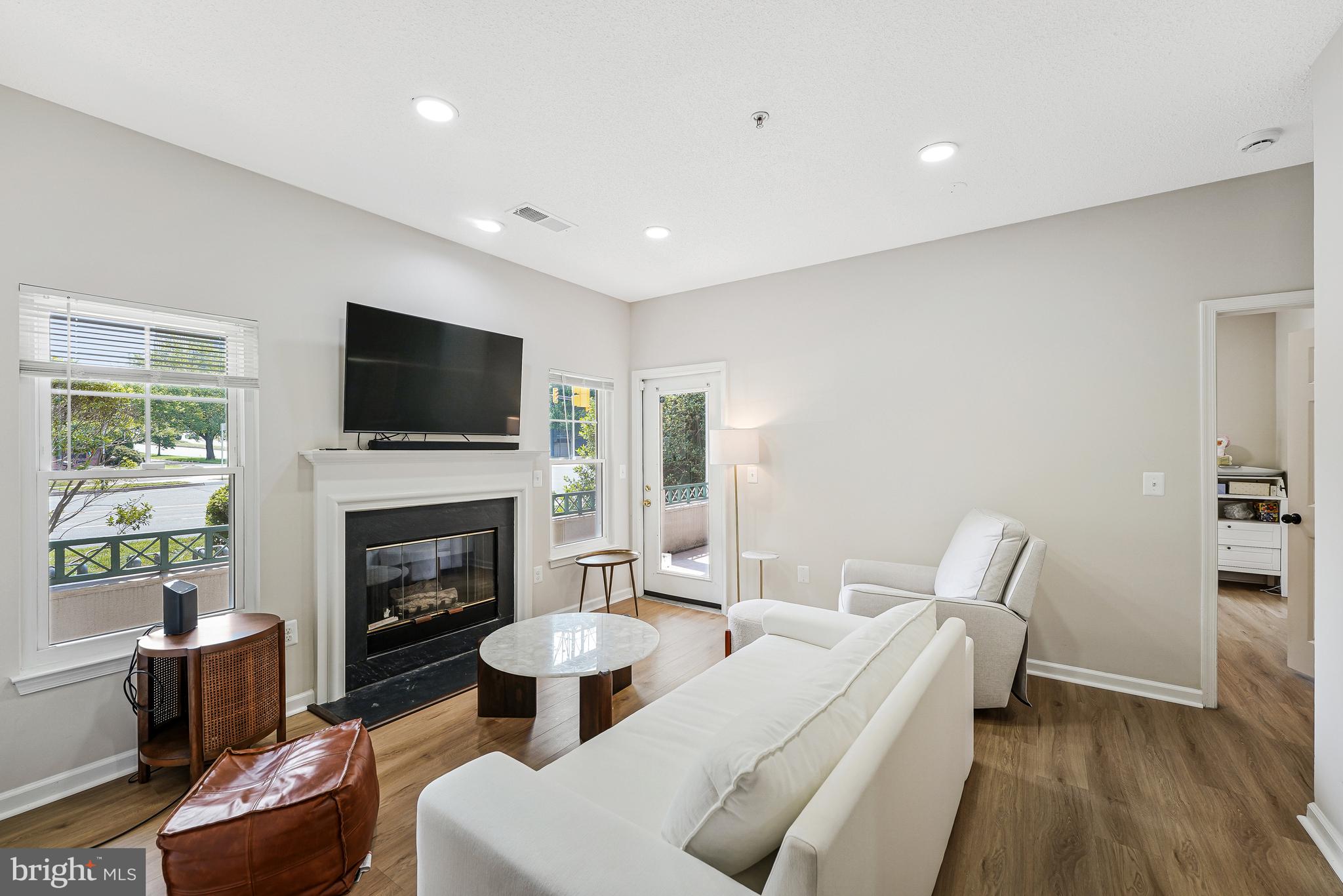 OAK PARK CONDO - Residential