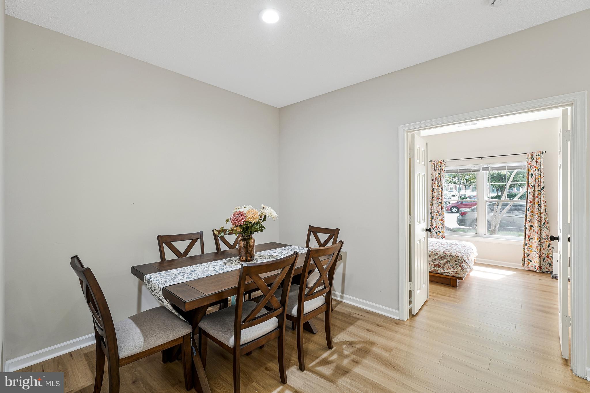 OAK PARK CONDO - Residential