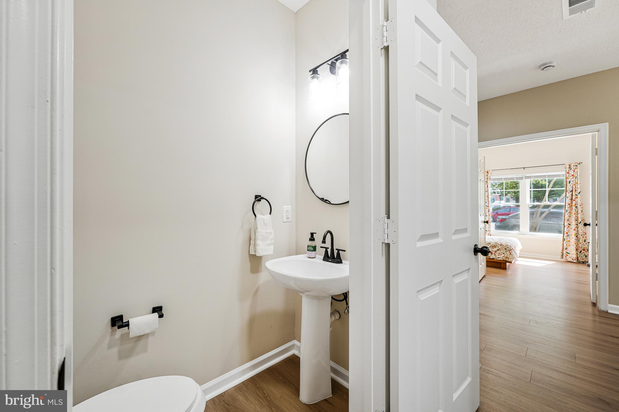 OAK PARK CONDO - Residential