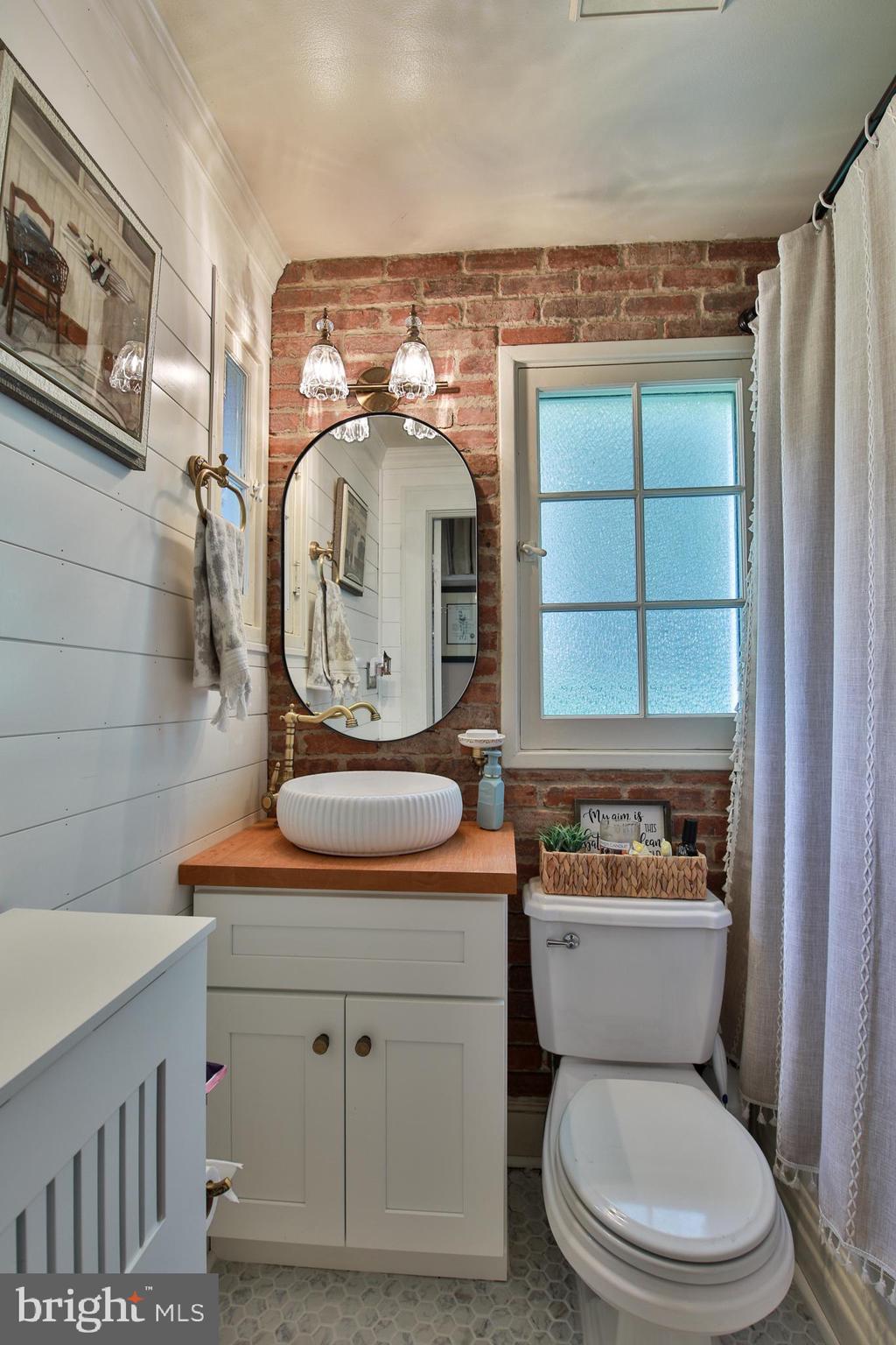 TOWSON - Residential