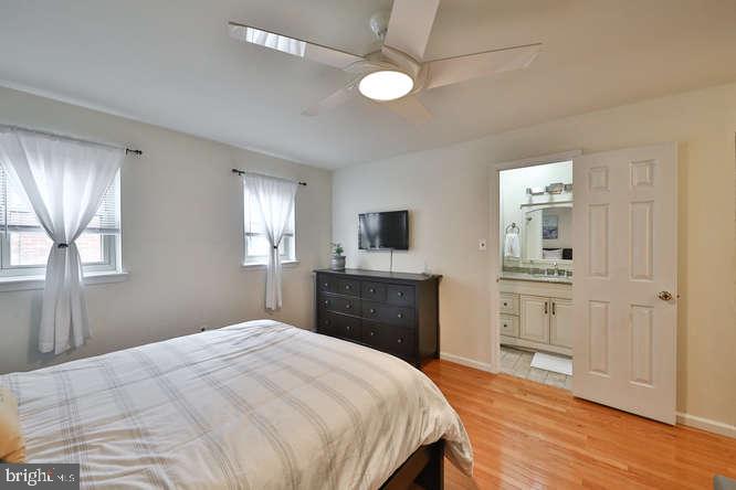 QUEEN VILLAGE - Residential