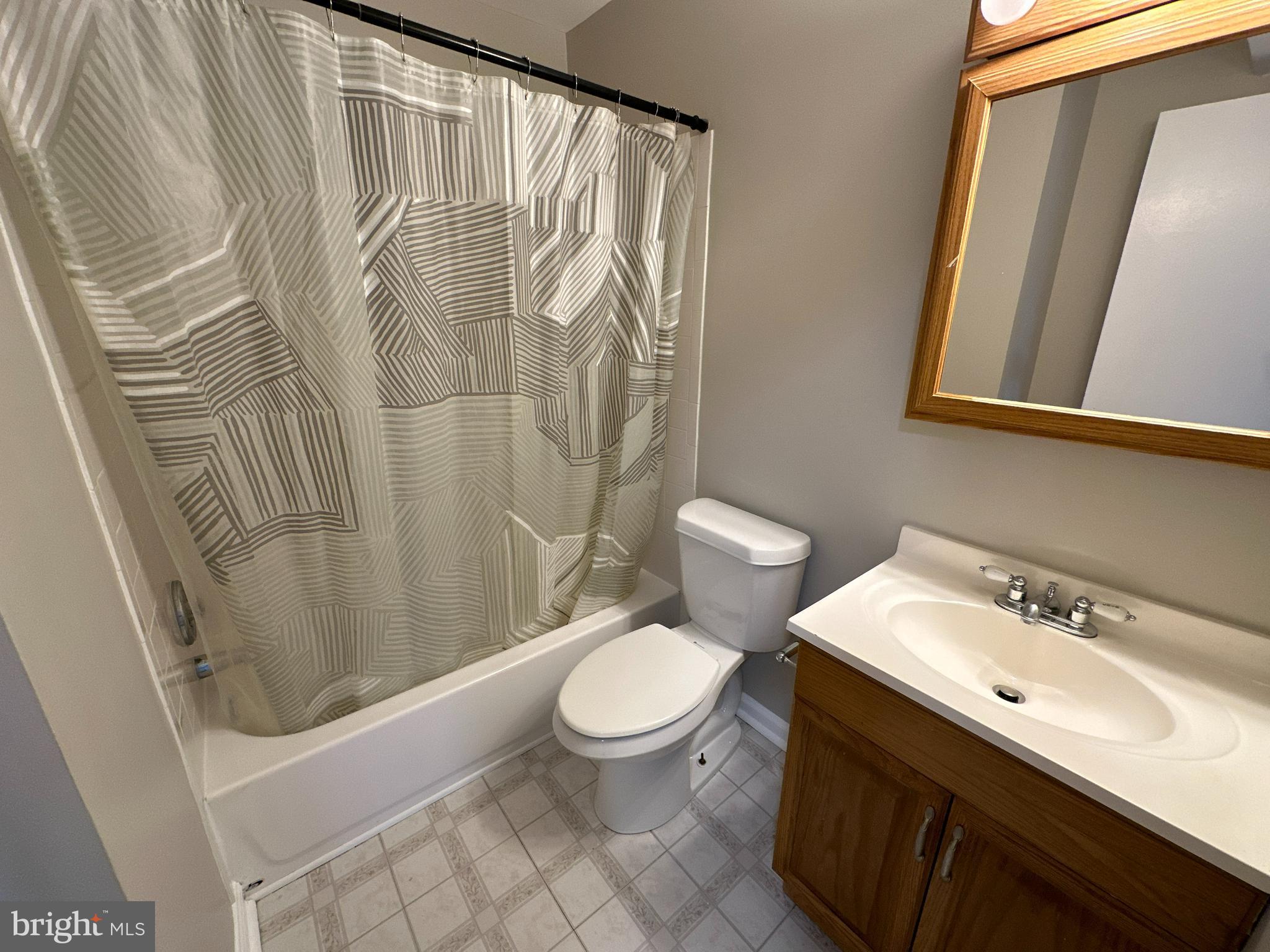 GREENHILLS - Residential Lease