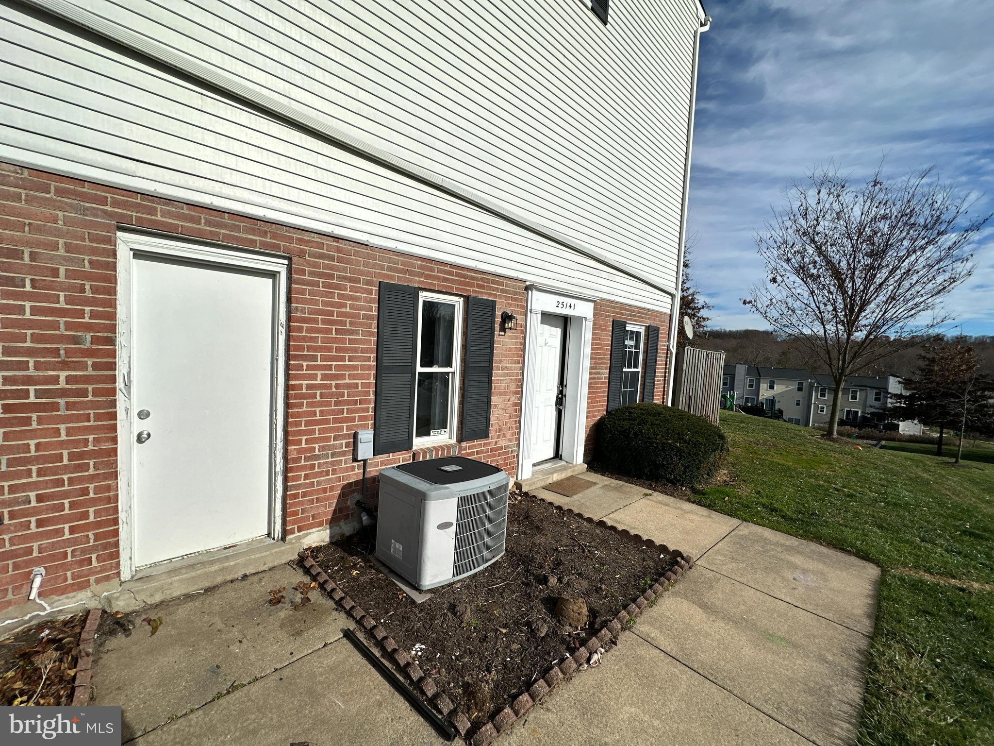 GREENHILLS - Residential Lease