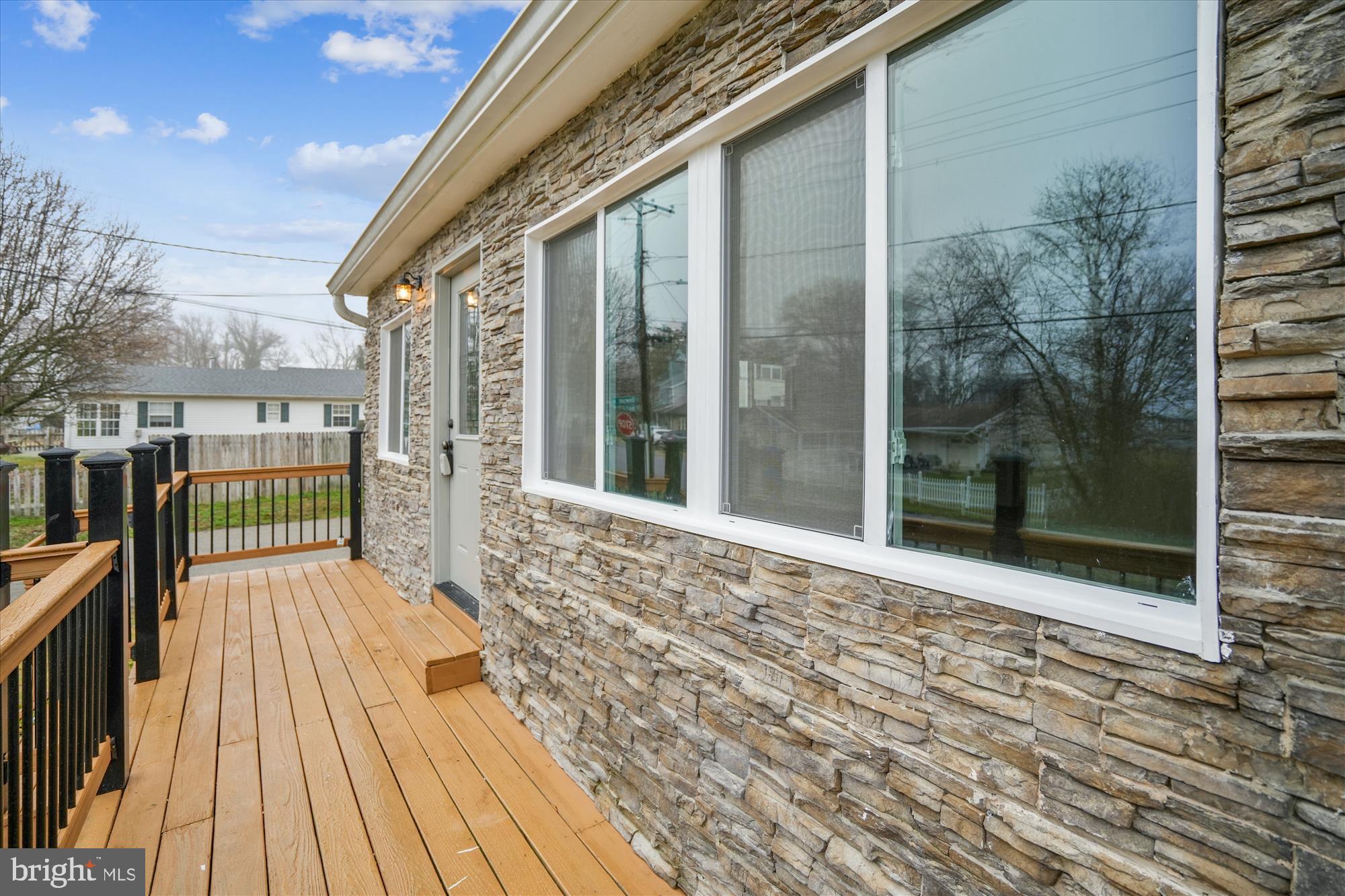 SELBY ON THE BAY - Residential