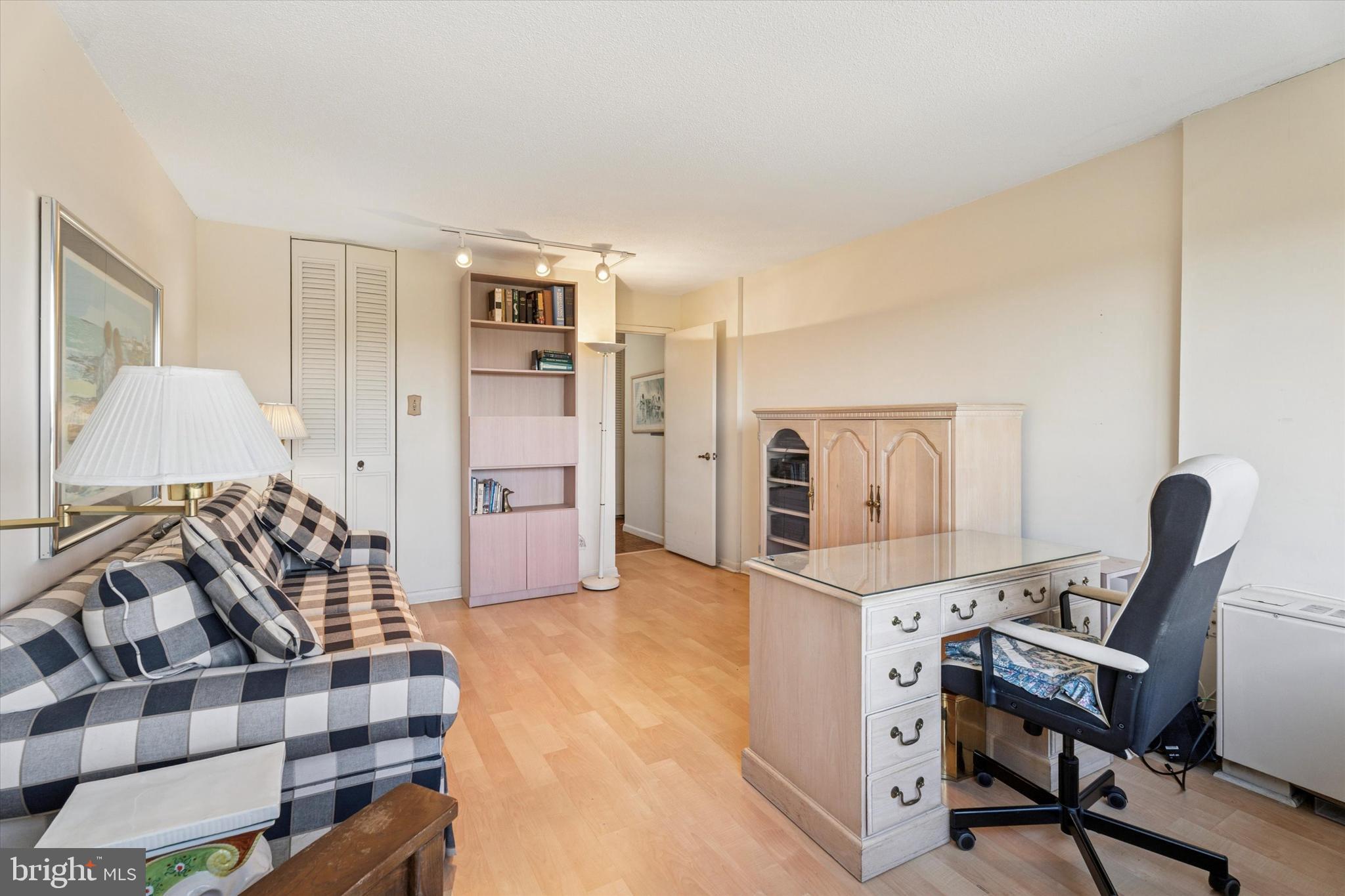 GREEN HILL - Residential