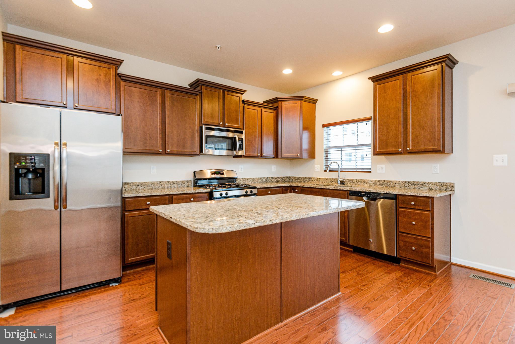 BLUE STREAM - Residential Lease