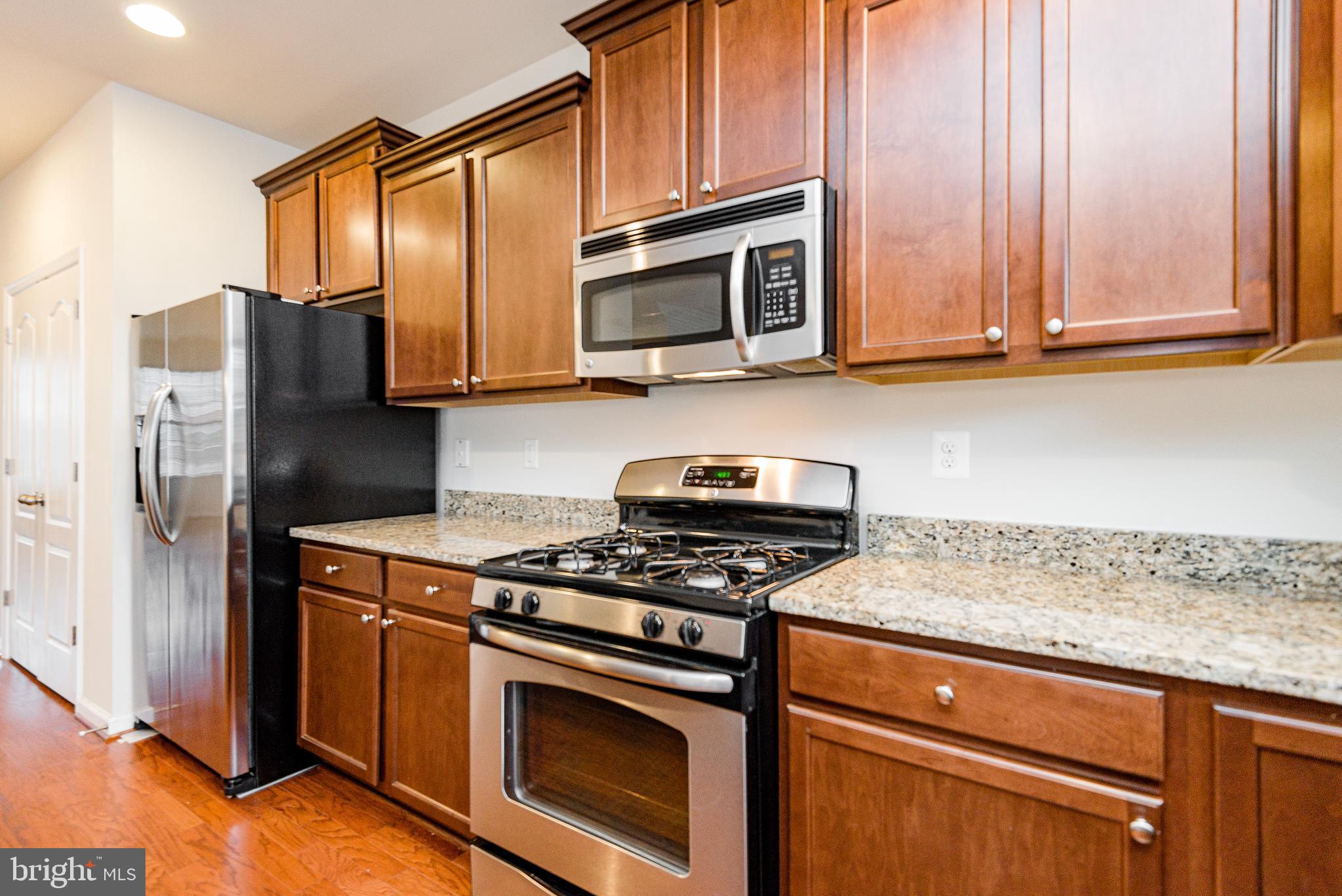 BLUE STREAM - Residential Lease