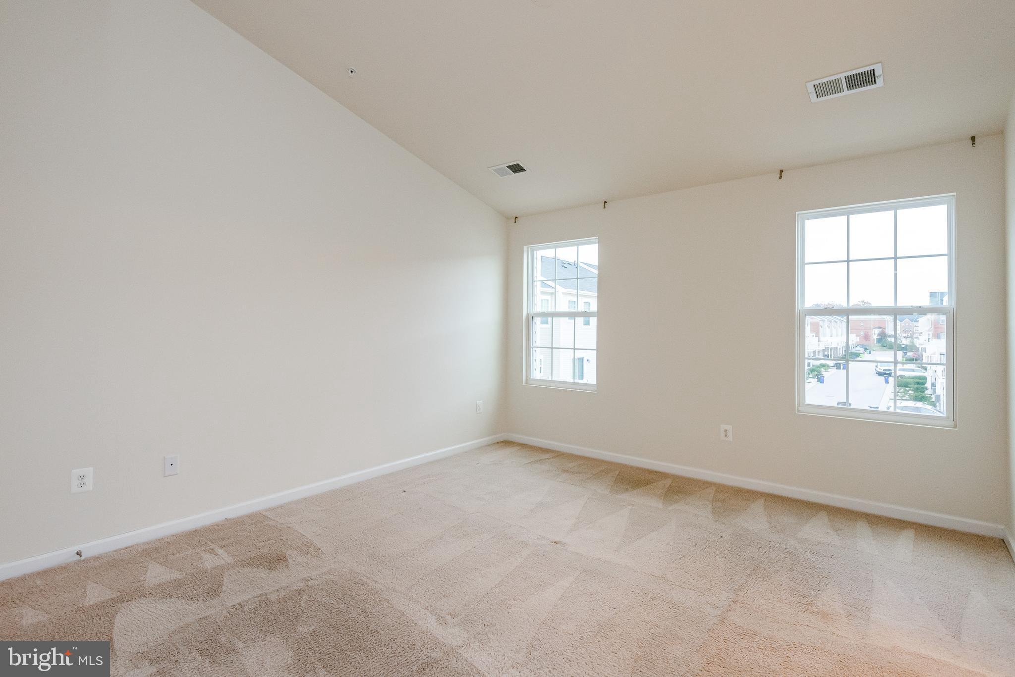 BLUE STREAM - Residential Lease