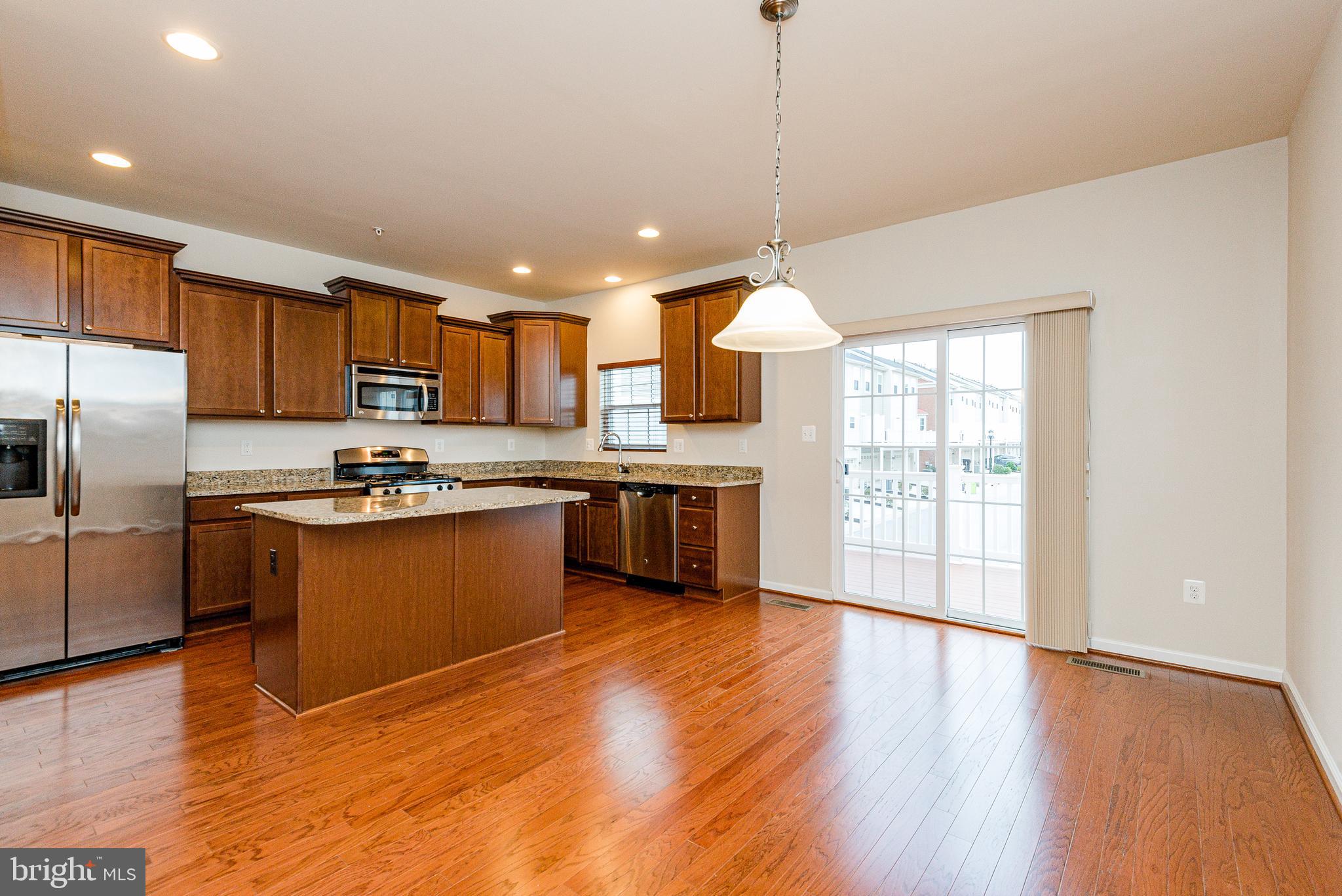 BLUE STREAM - Residential Lease