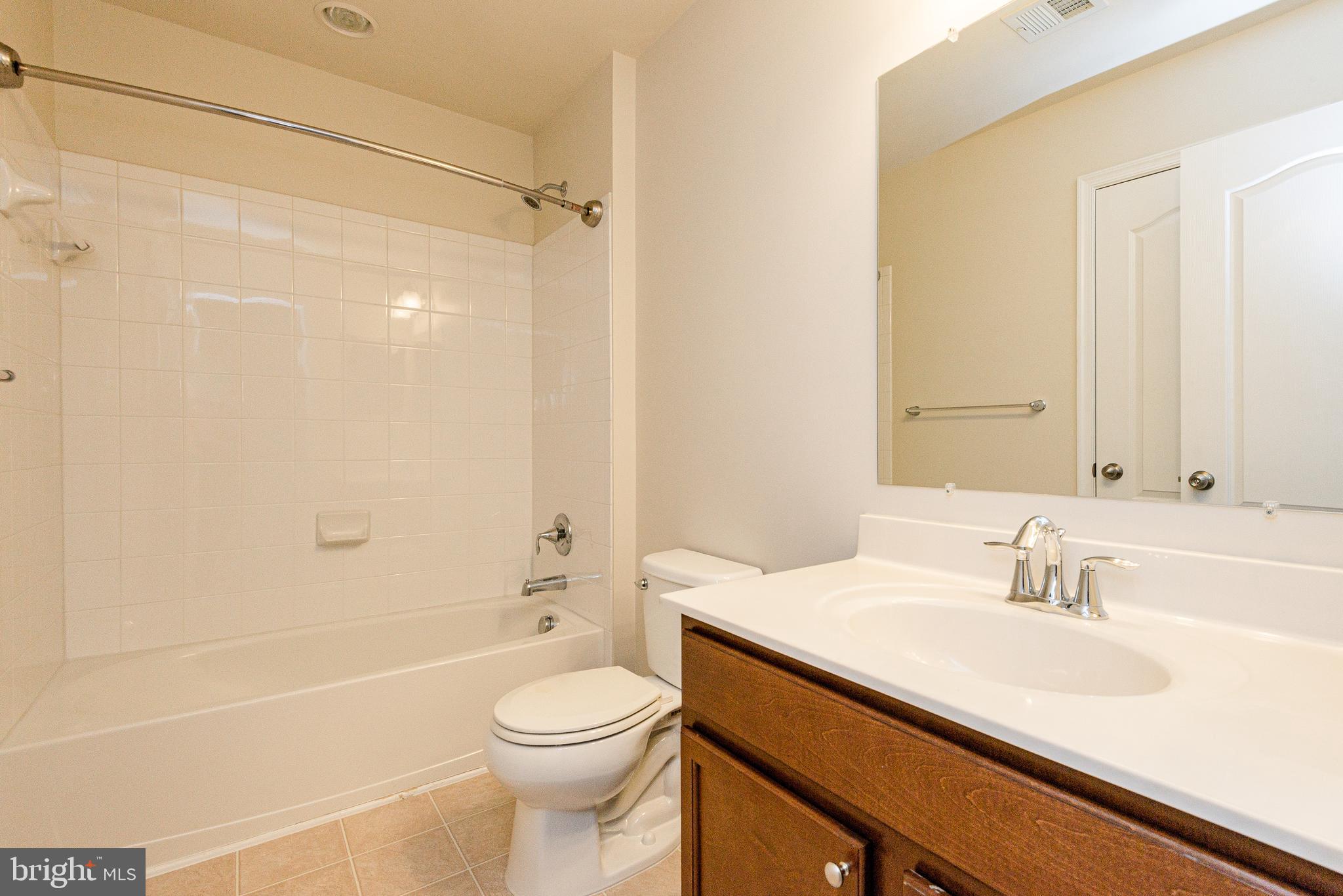 BLUE STREAM - Residential Lease