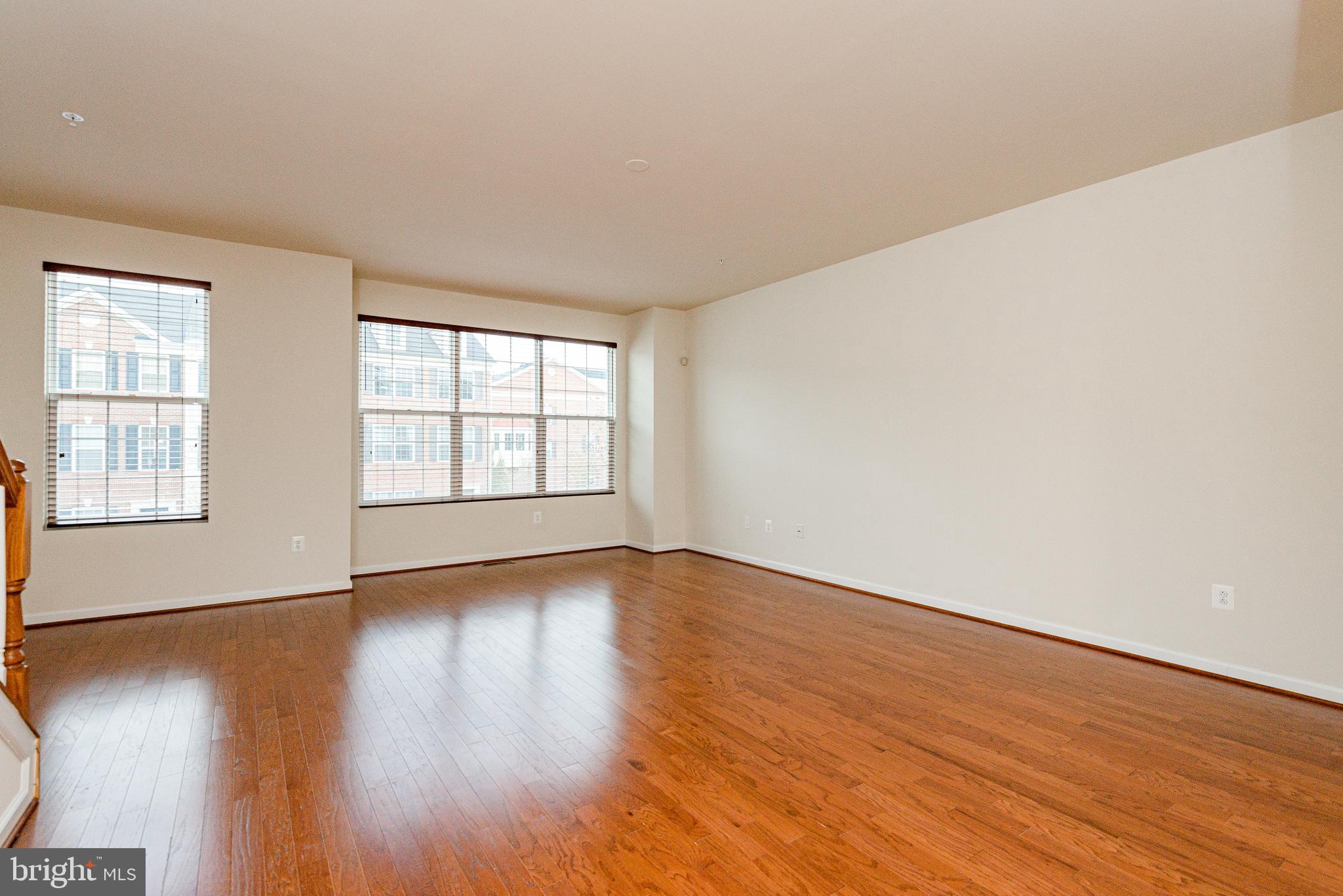 BLUE STREAM - Residential Lease