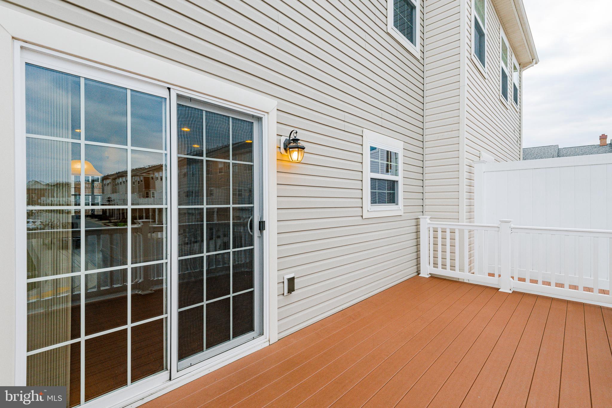 BLUE STREAM - Residential Lease