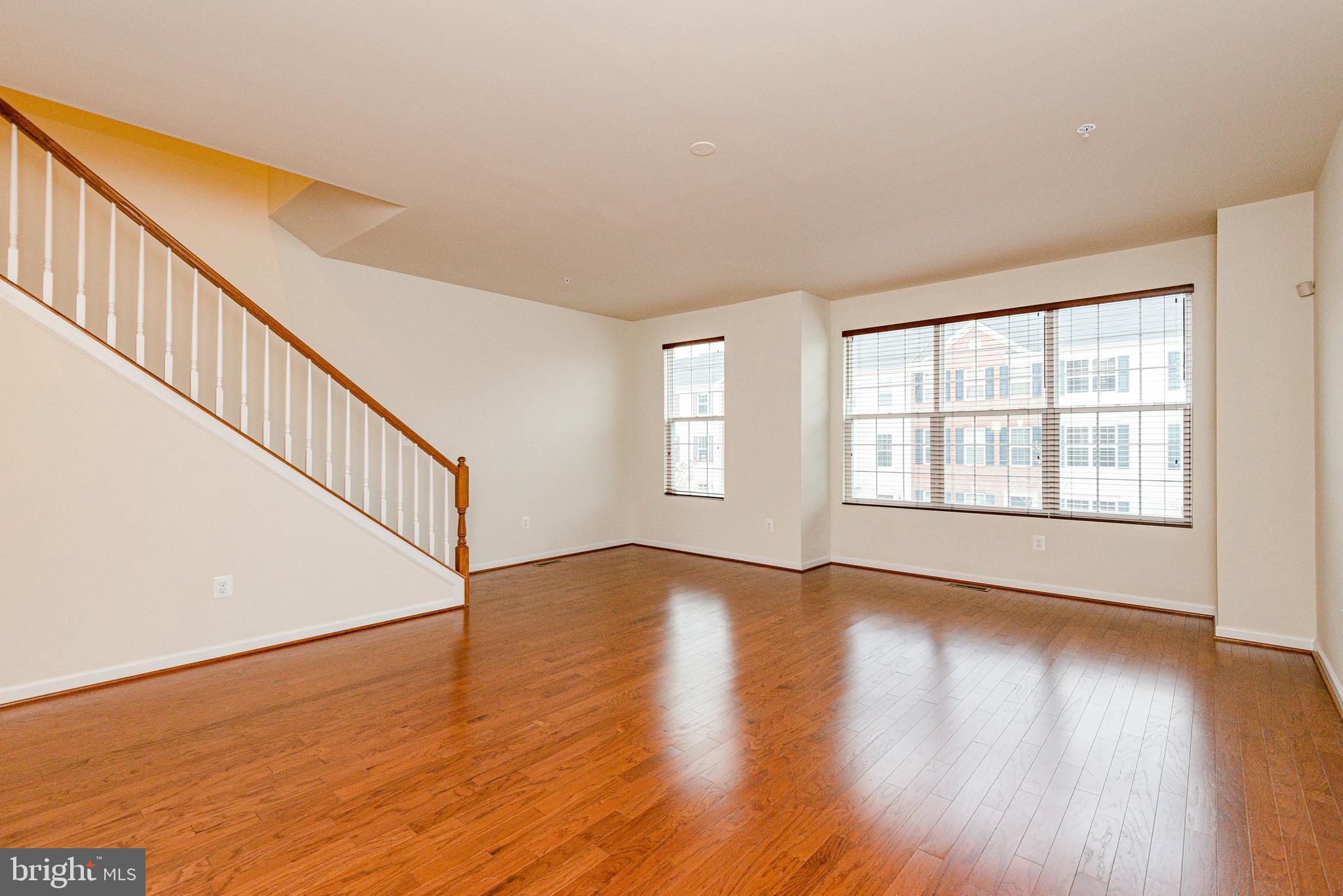 BLUE STREAM - Residential Lease