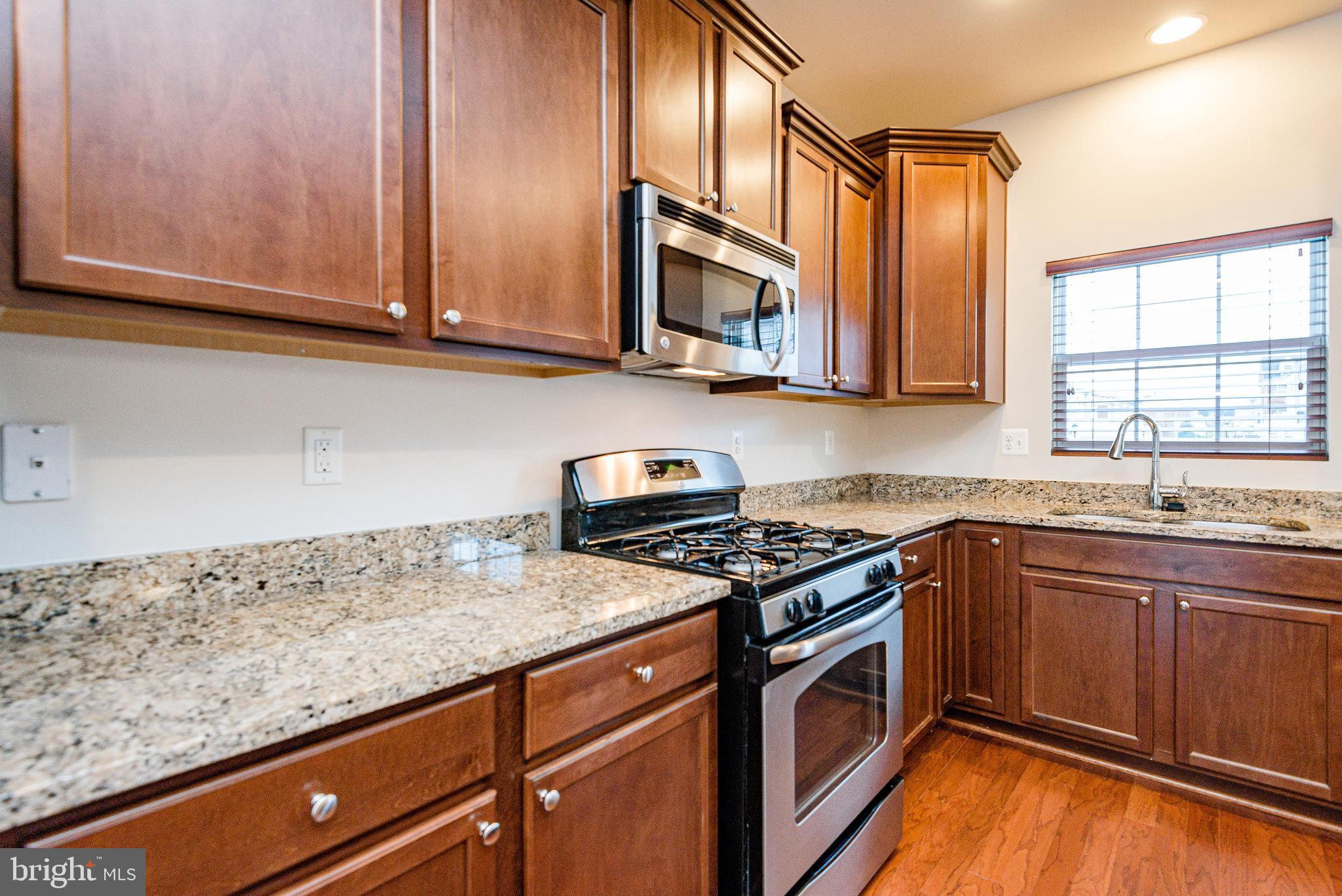 BLUE STREAM - Residential Lease