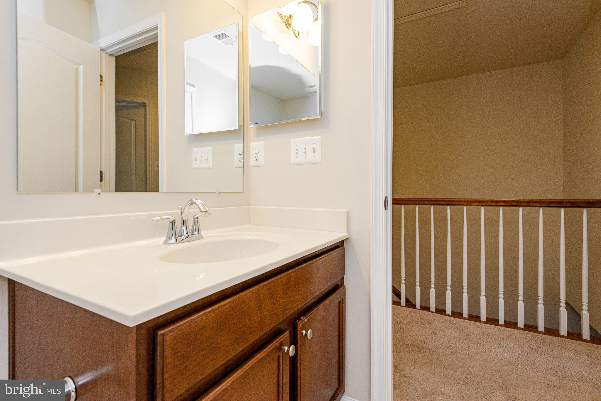 BLUE STREAM - Residential Lease