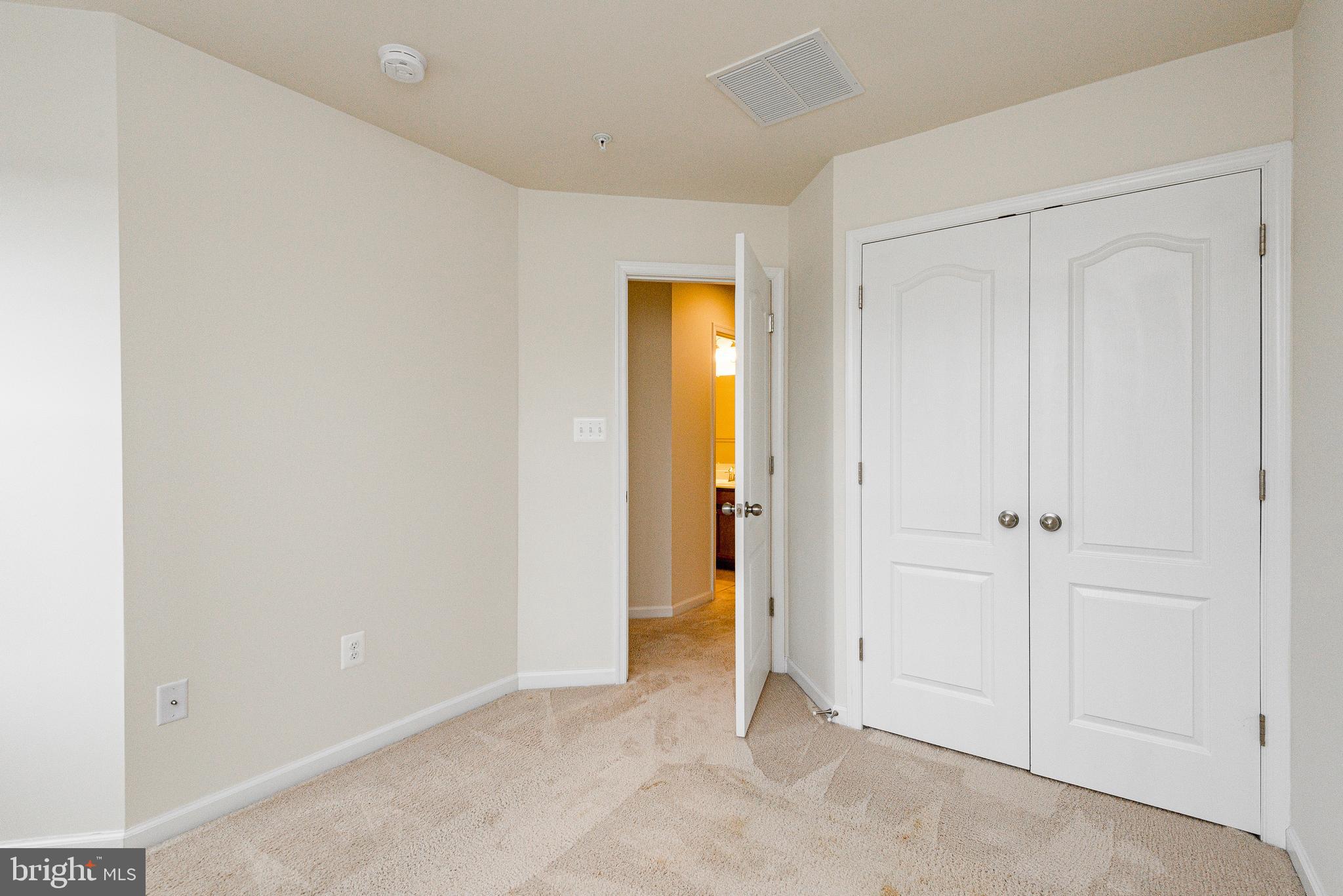 BLUE STREAM - Residential Lease